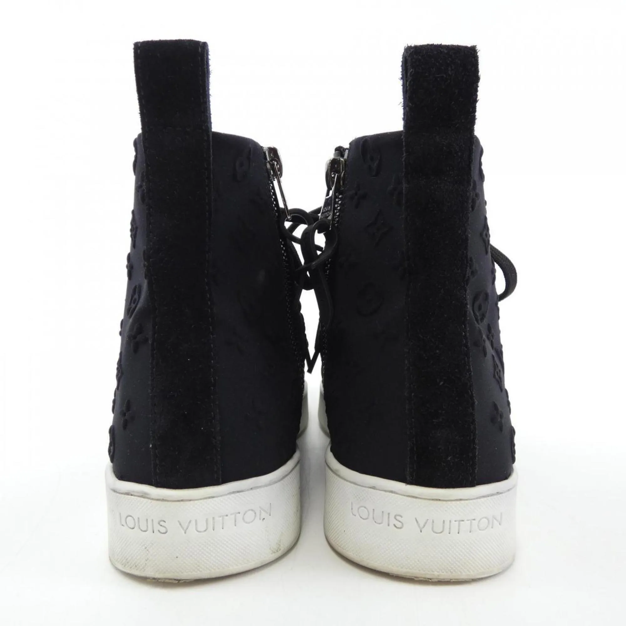 Louis Vuitton Sneakers (Pre-Owned)