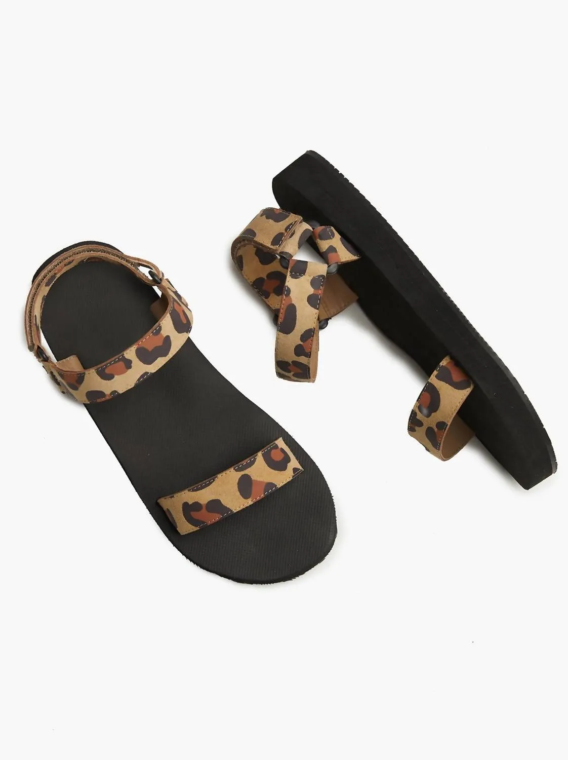 Macy Sandal In Leopard Print