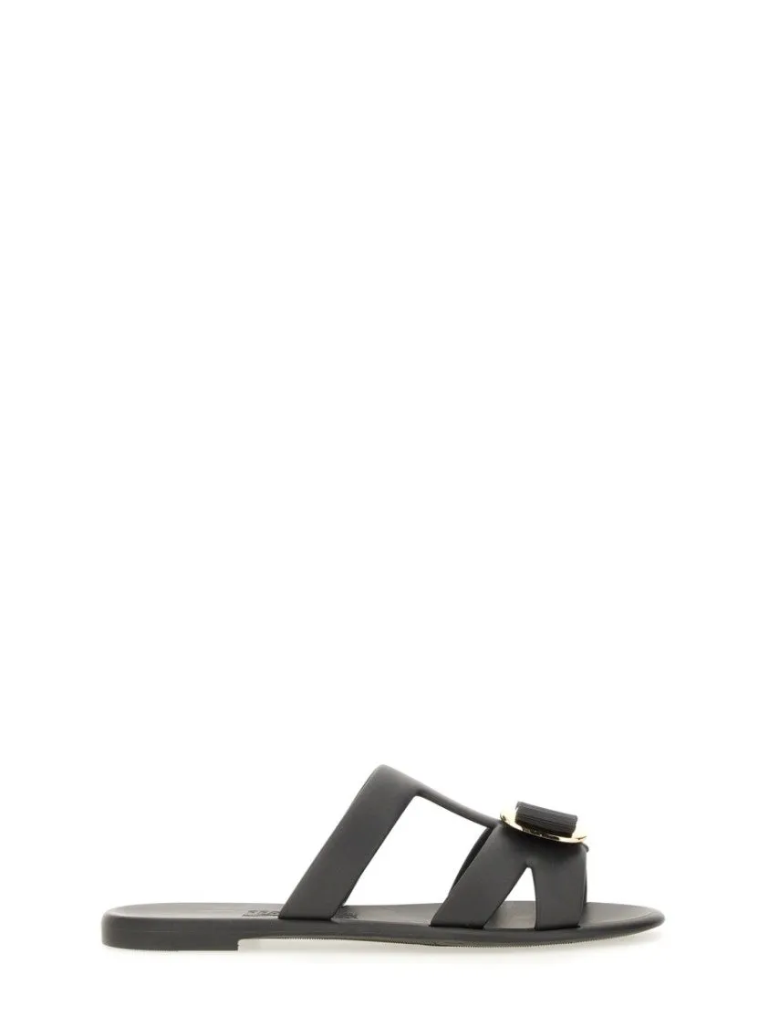 New Vara" Slide Sandal