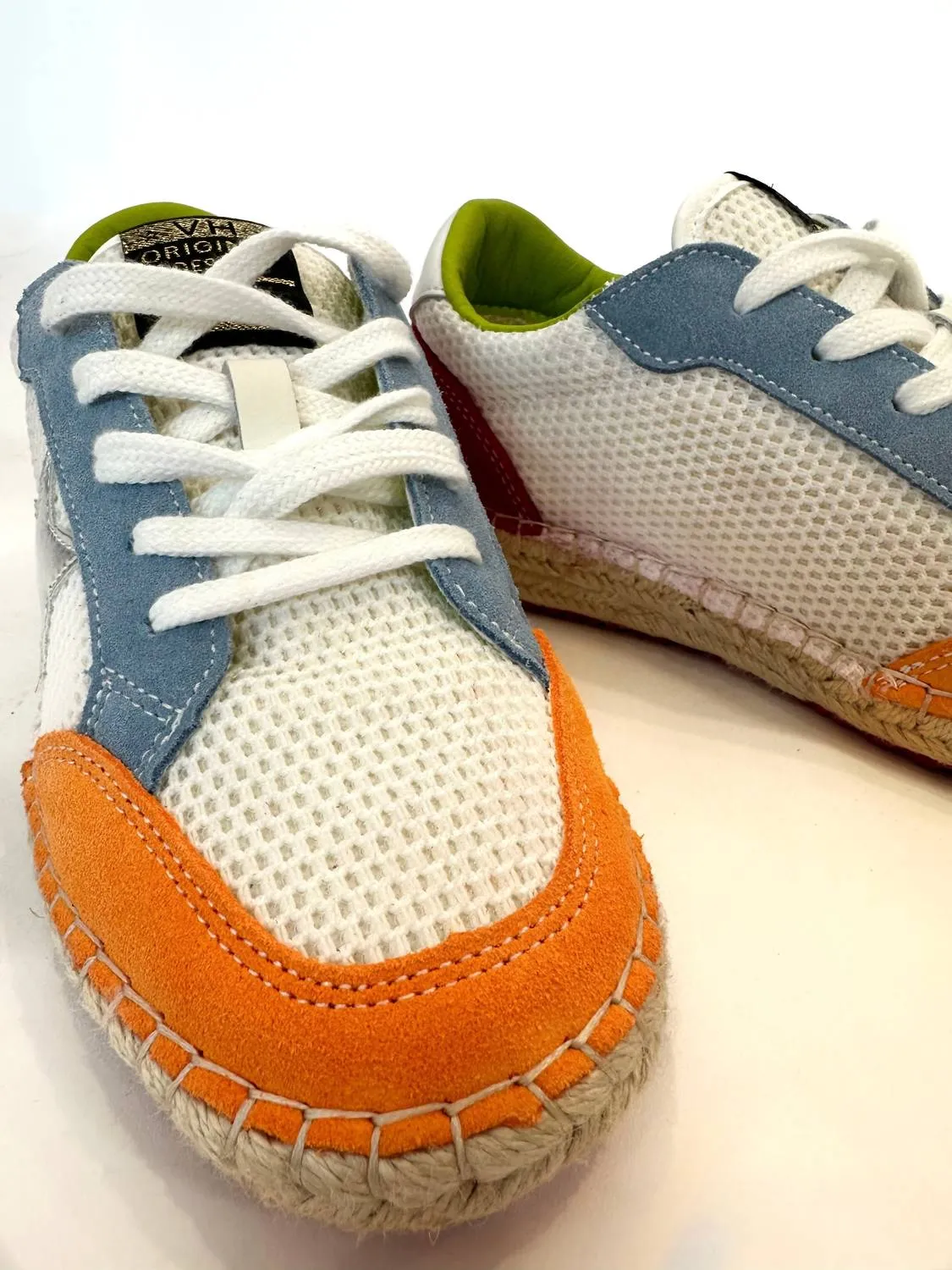 Ocean Breeze Shoes In White|Blue|Orange