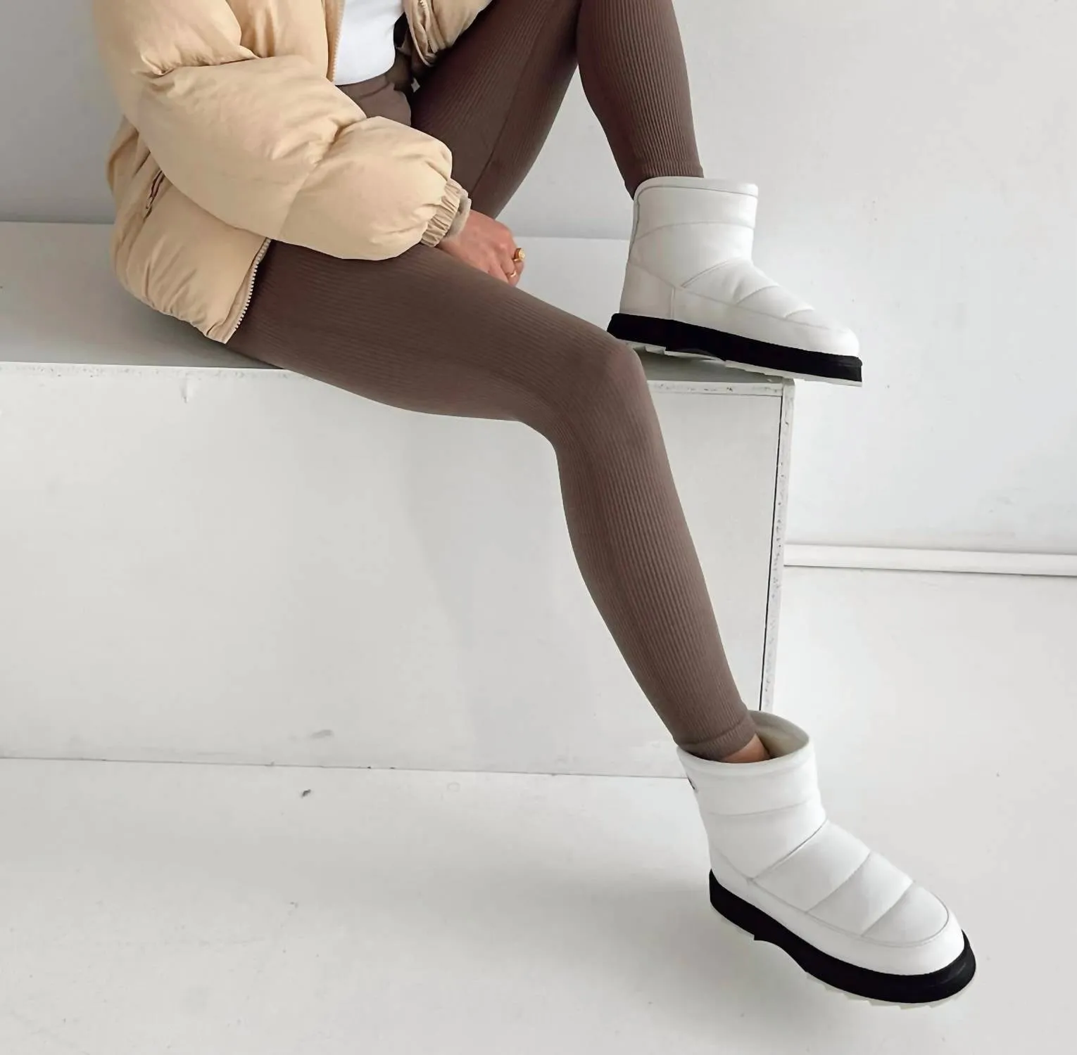 Valerie In Coconut