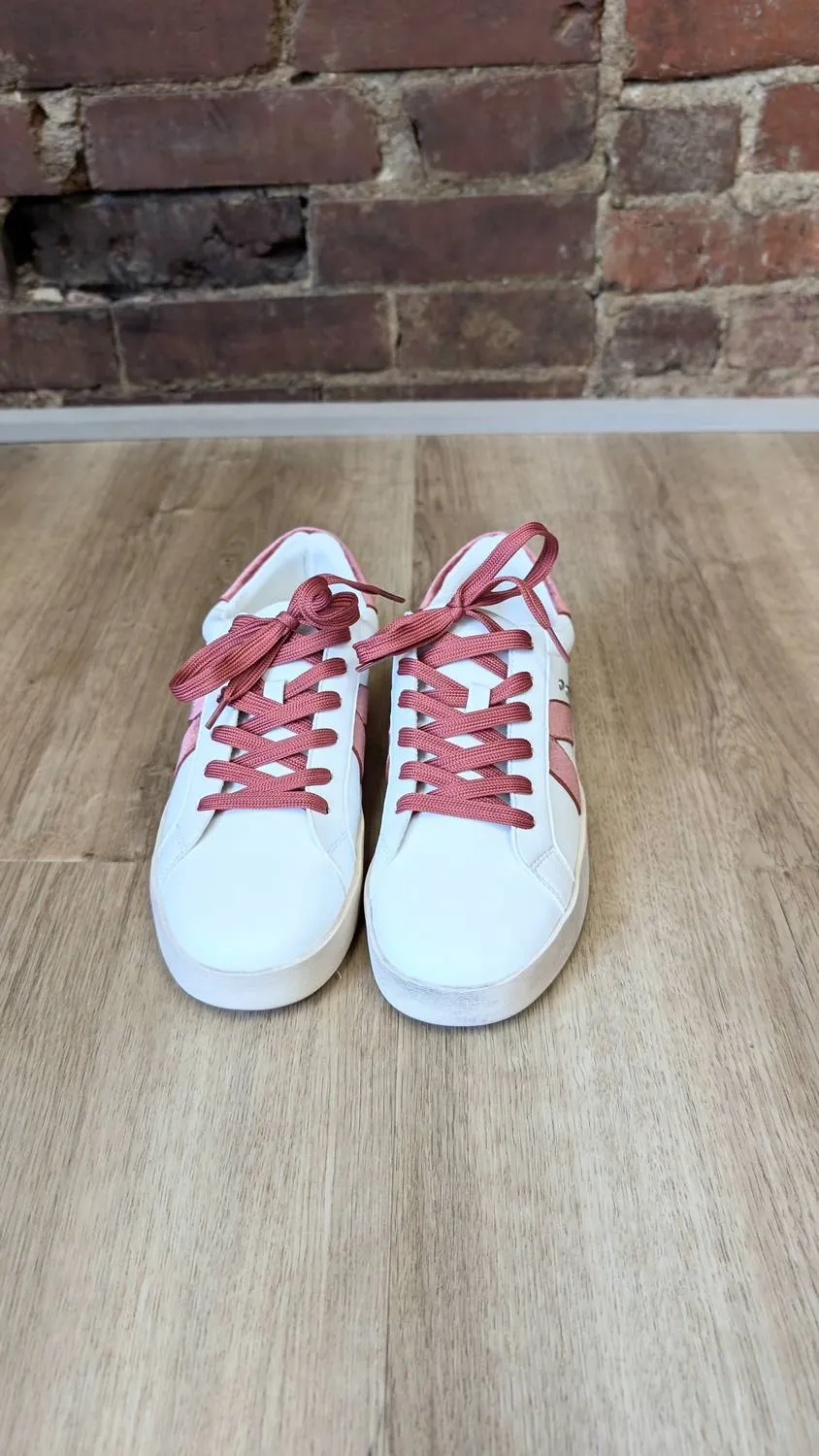 Women No Chaser Sneaker In Blush