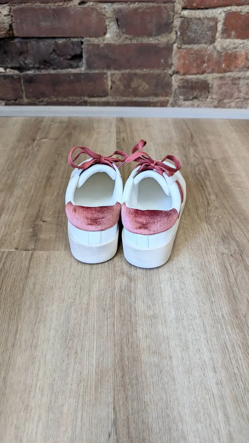 Women No Chaser Sneaker In Blush