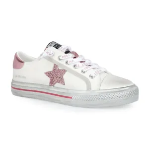 Women's Alive 25 Sneaker In White/pink