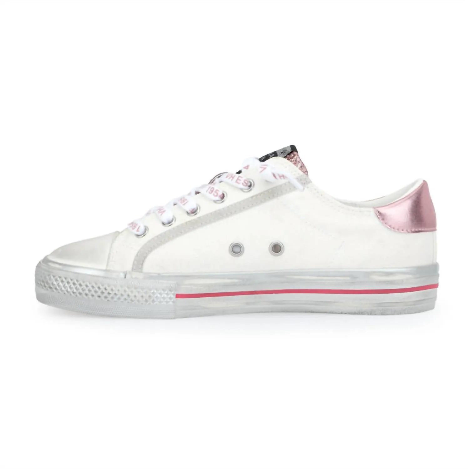Women's Alive 25 Sneaker In White/pink