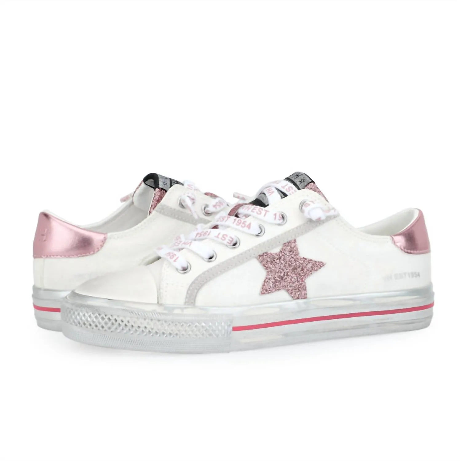 Women's Alive 25 Sneaker In White/pink
