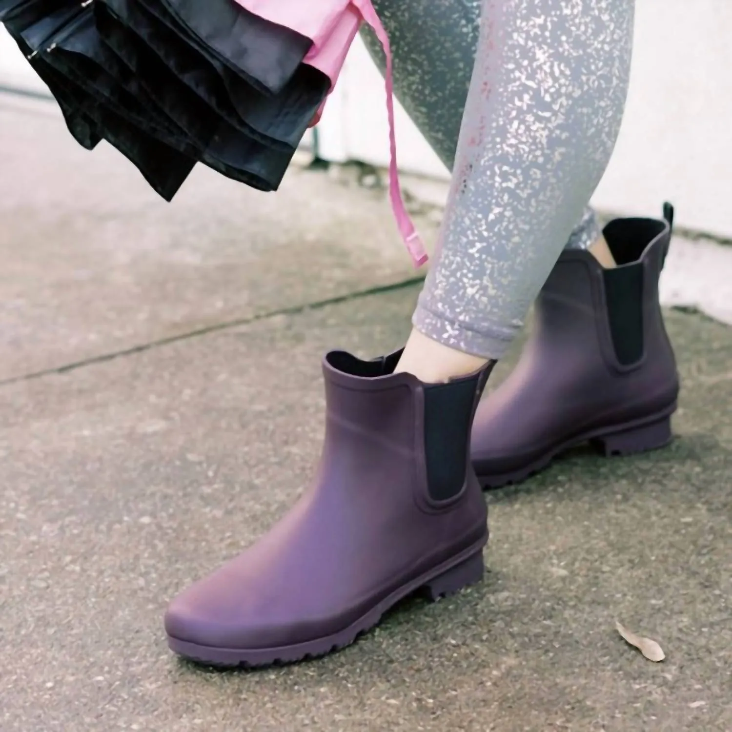 Women's Chelsea Rain Boots In Eggplant