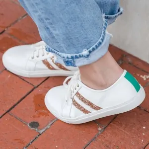 Women's Closed Toe Sneakers In White