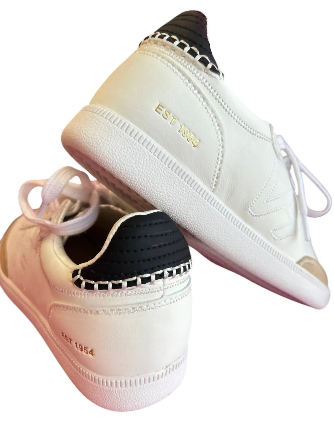 Women's Crisp Sneakers In Grey/black/white