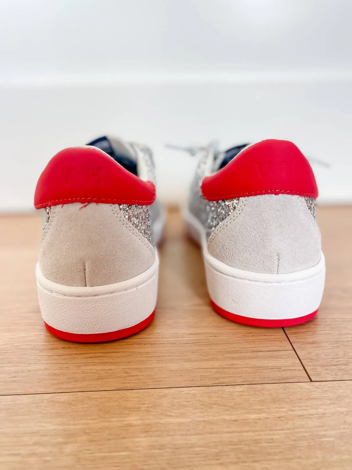 Women's Denisse 18 Sneakers In Silver/red