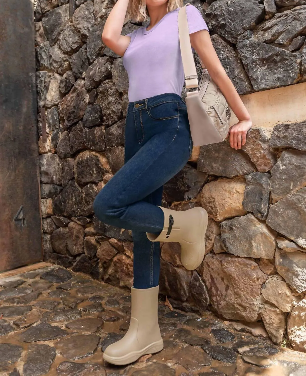 Women's Fashion Rain Boots In Black