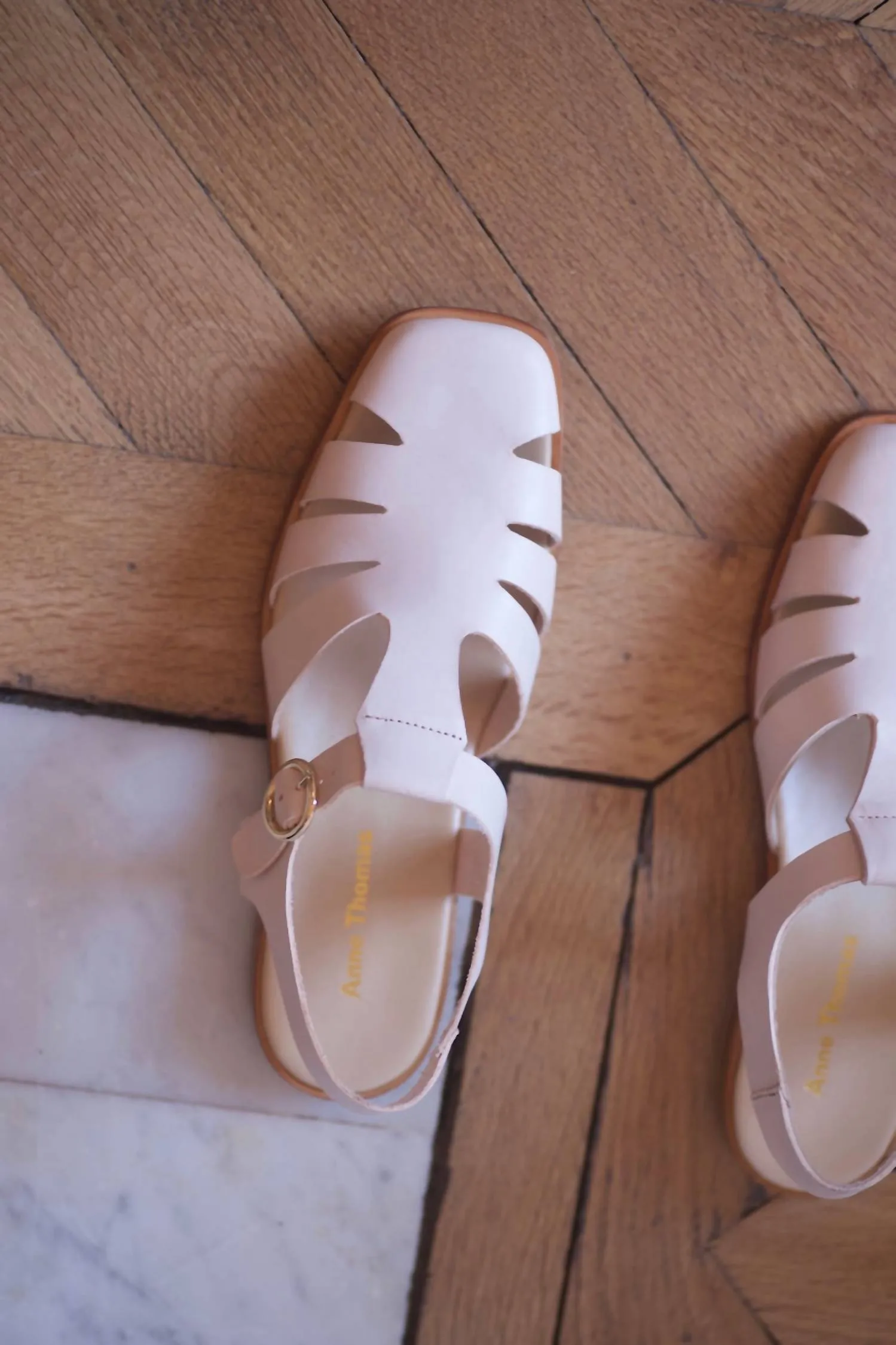 Women's Hackney Sandal In Latte