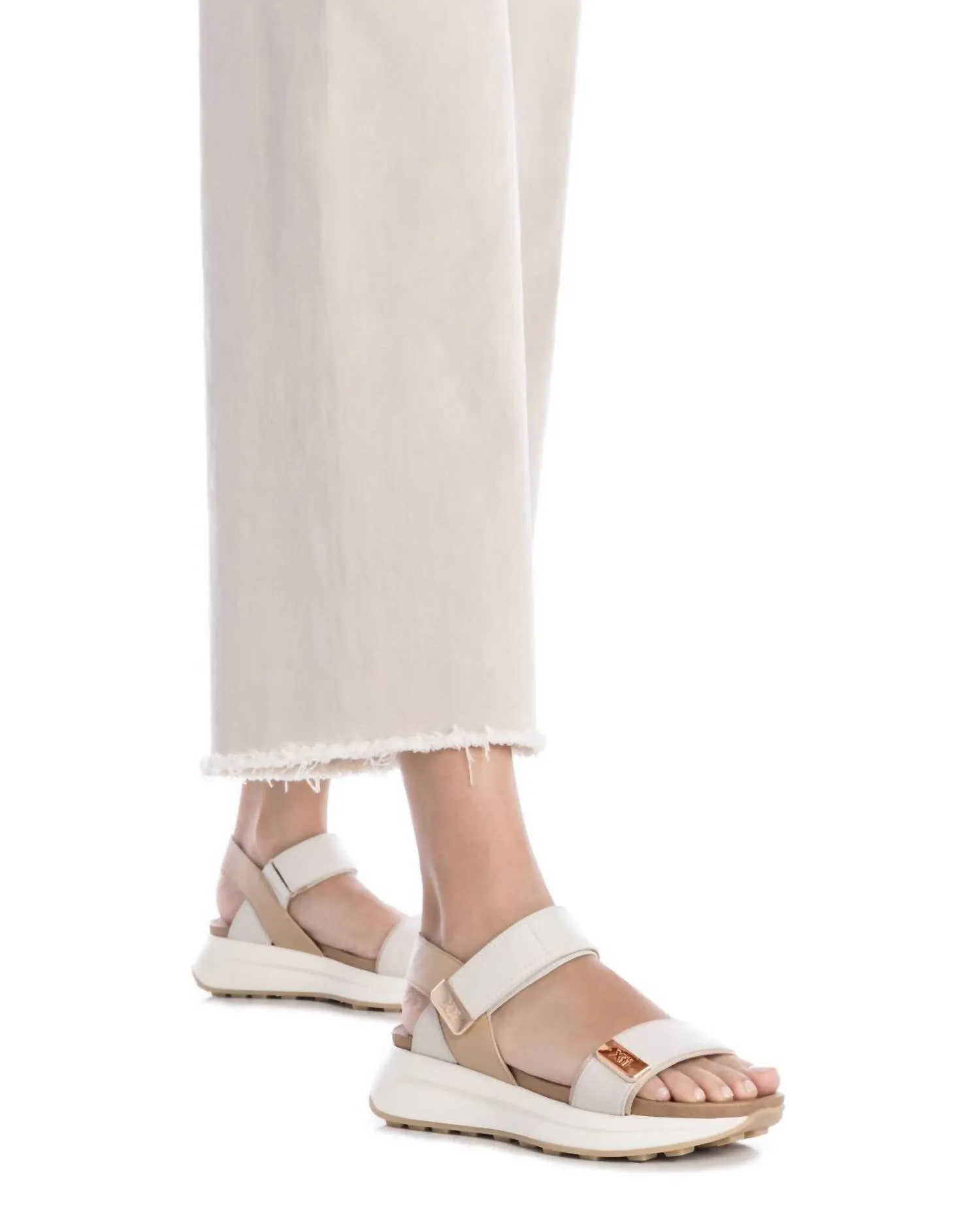 Women's Low Wedge Sandals In Beige