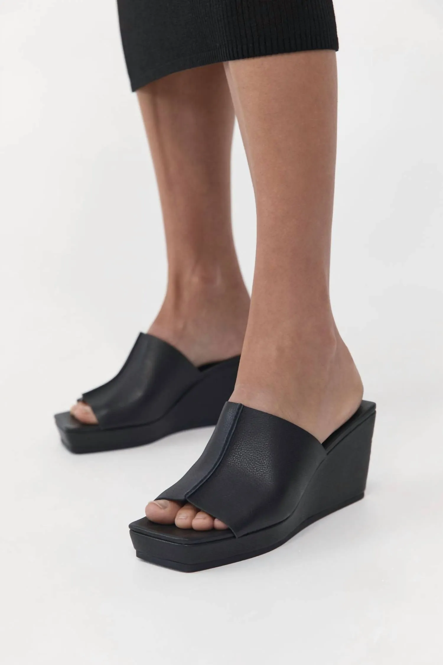 Women's Maria Wedge Sandal In Black