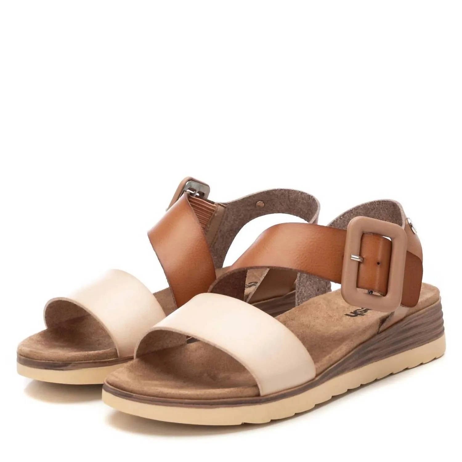 Women's Refresh Buckle Sandals In Taupe