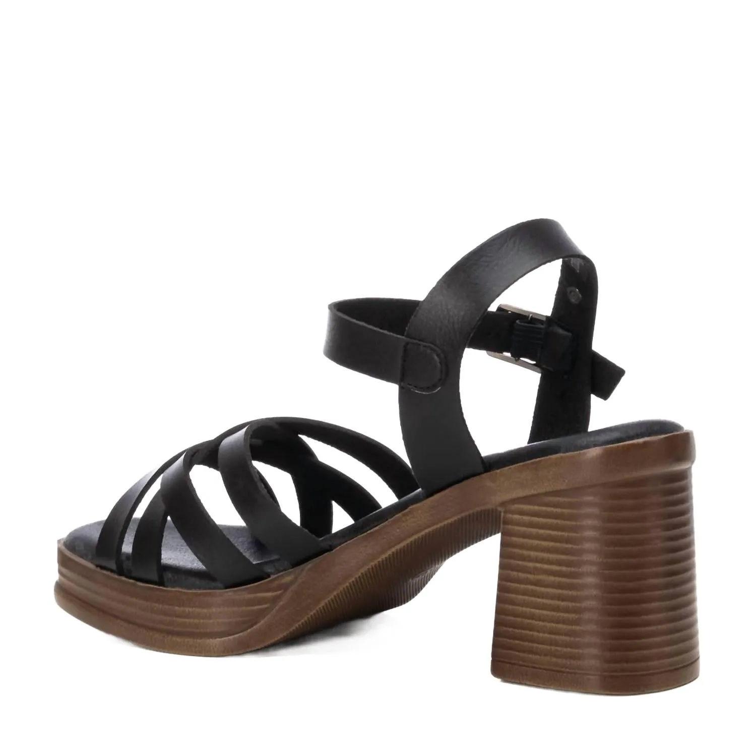 Women's Refresh Strappy Sandals In Black