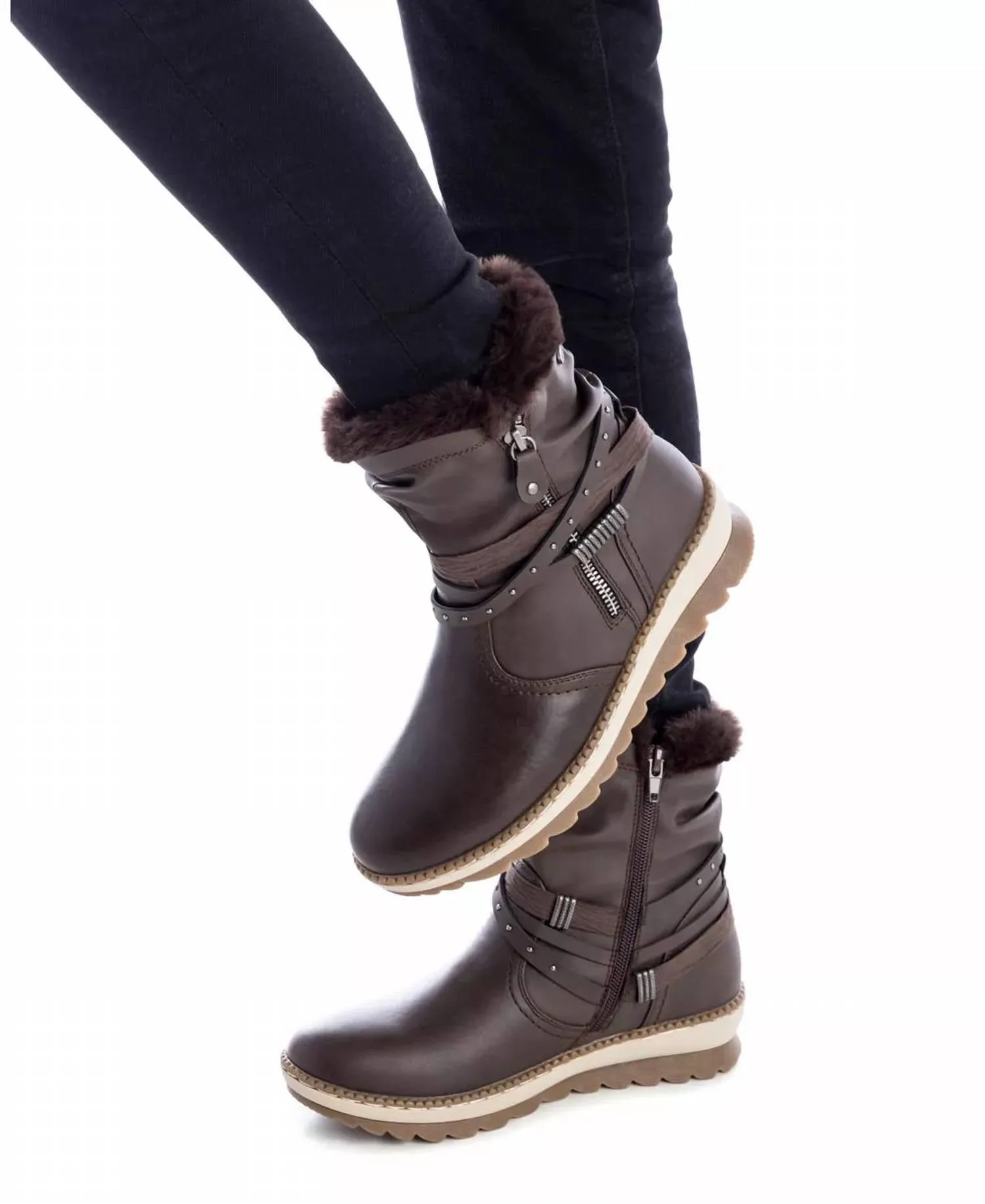 Women's Winter Booties In Brown